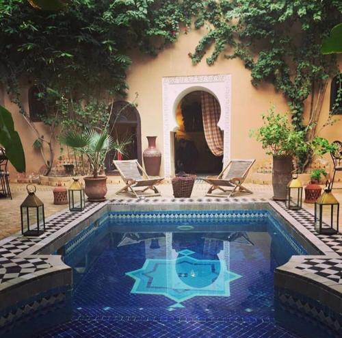 Riad Nabila - main image