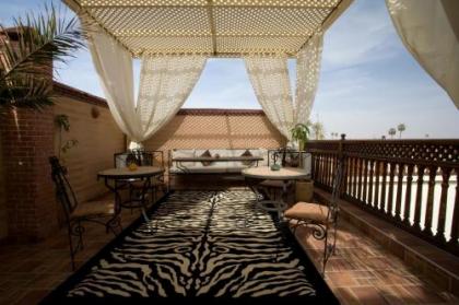 Riad 58 Blu - image 1