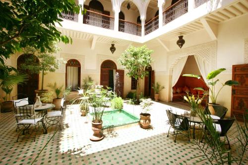 Riad Massiba - main image