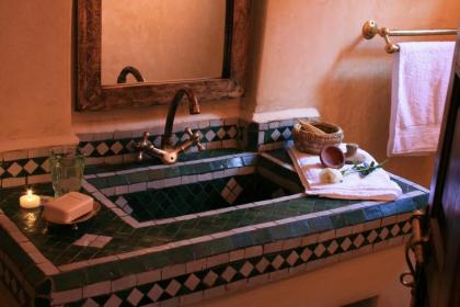 Riad Honey - image 11