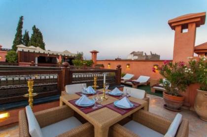 Riad Le Perroquet Bleu Suites & Spa - image 17