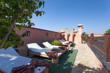 Riad Le Perroquet Bleu Suites & Spa - image 7