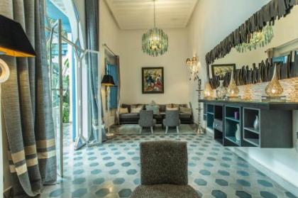 Riad Le Perroquet Bleu Suites & Spa - image 9