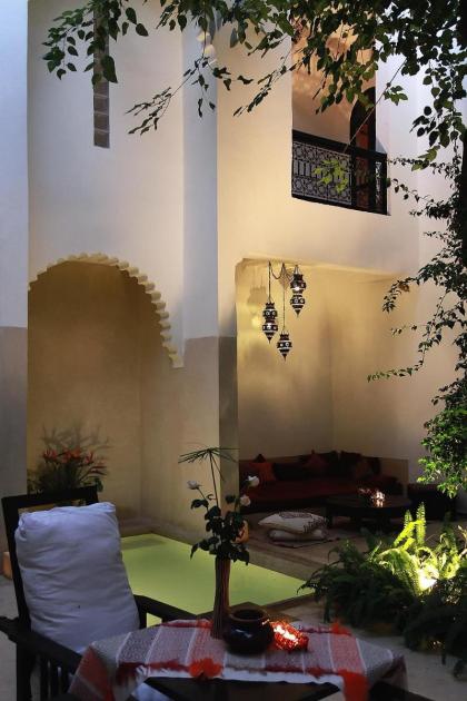 Riad Davia - image 18