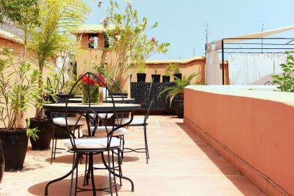 Riad Davia - image 3