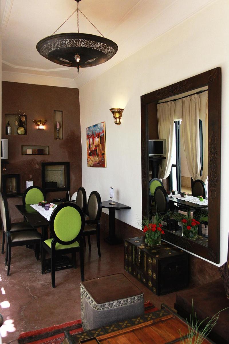 Riad Davia - image 6