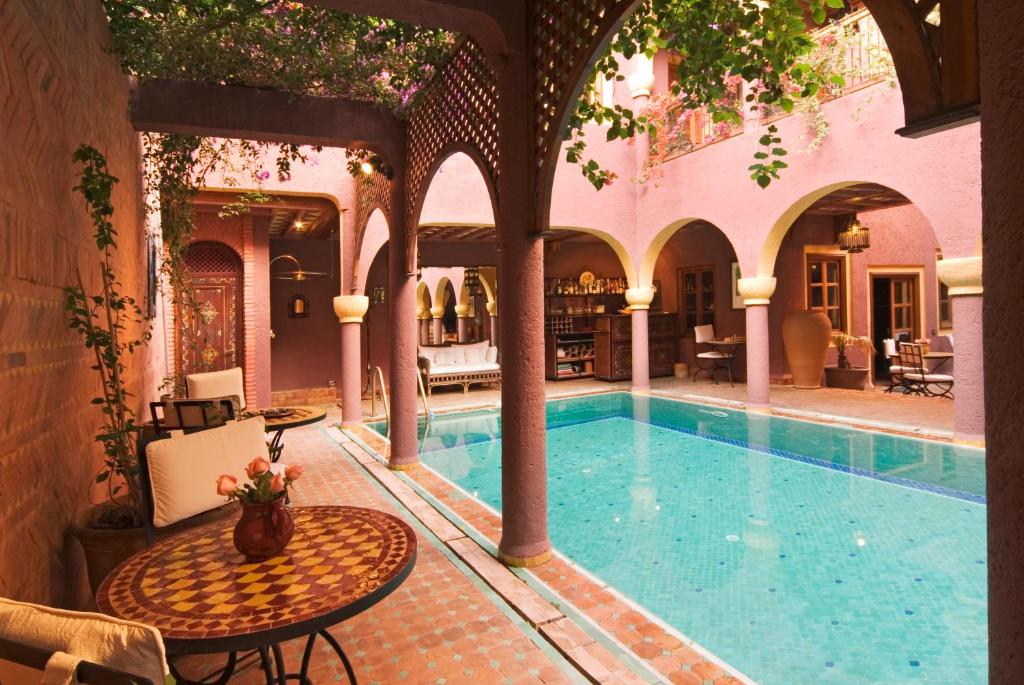 Riad Noga - main image