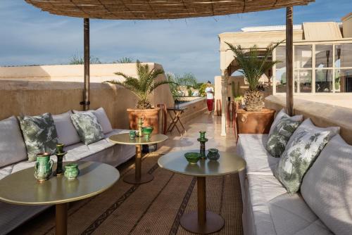 72 Riad Living - image 5