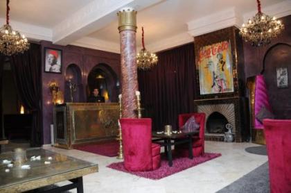 Riad Wow - image 18