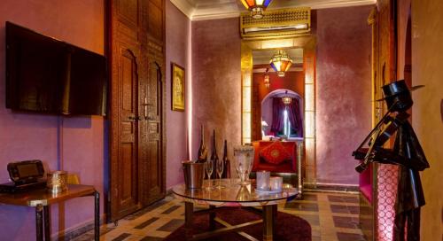 Riad Wow - image 5