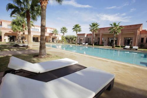 Mexance Villa with large hosting capacity private heated pool and SPA - image 3