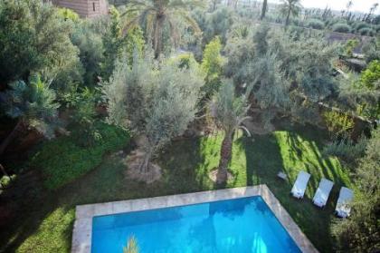 Lankah - Authentic villa with private heated pool close to city center - image 6