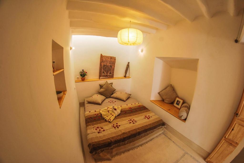 White Riad Apartment - main image