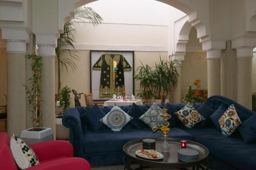 Riad Ysalis - image 3