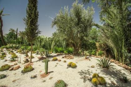 Villa YENMOZ en exclusivité avec piscine privée dans la Palmeraie - image 17