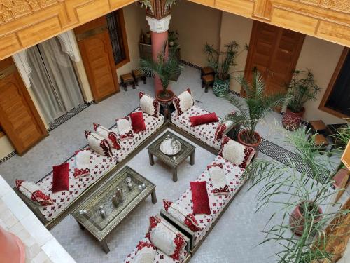 Riad Miral - main image