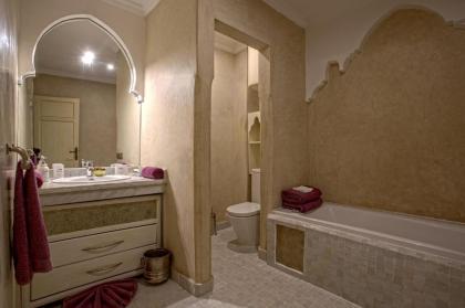 RIAD DREAMS - image 10