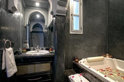 RIAD DREAMS - image 16