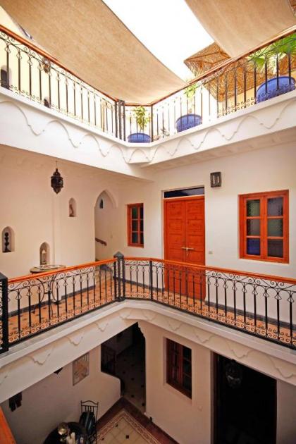 3 bedrooms house with city view terrace and wifi at Medina Marrakesh - image 15