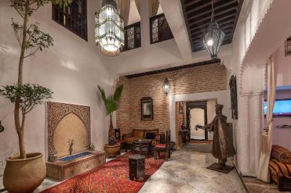 Riad Dar Merzouga - image 1