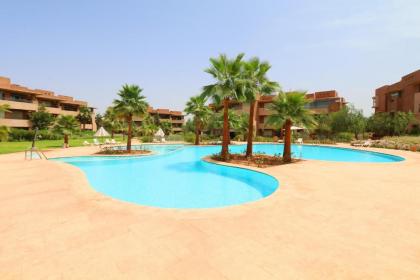 Escale de Charme - Prestigia Golf - Vue piscine - image 11