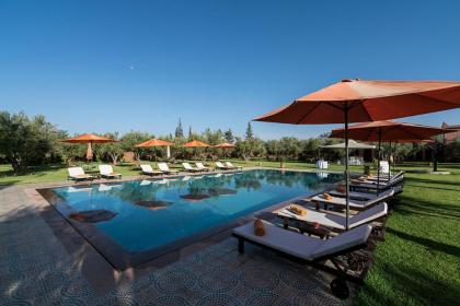 Suite turquoise Avec Terrasse Et Vue Piscine - image 16