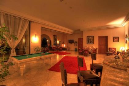 Villa des Senteurs - Enchanting estate with swimming pool and jacuzzi - image 7