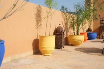 Riad Azenzer - Room Chefchaouen 3 pers - image 15