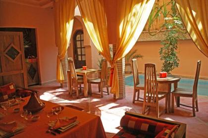 Riad Azenzer - Room Chefchaouen 3 pers - image 20