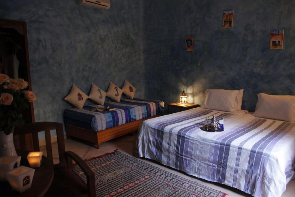 Riad Azenzer - Room Chefchaouen 3 pers - image 4