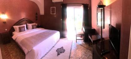 Room in BB - Double room in a charming villa in the heart of Marrakech palm grove - image 9