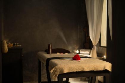 Room in BB - Suite Kalifa in luxurious Riad - Marrakech Spa and Massage - image 12