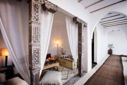 Room in BB - Suite Kalifa in luxurious Riad - Marrakech Spa and Massage - image 13