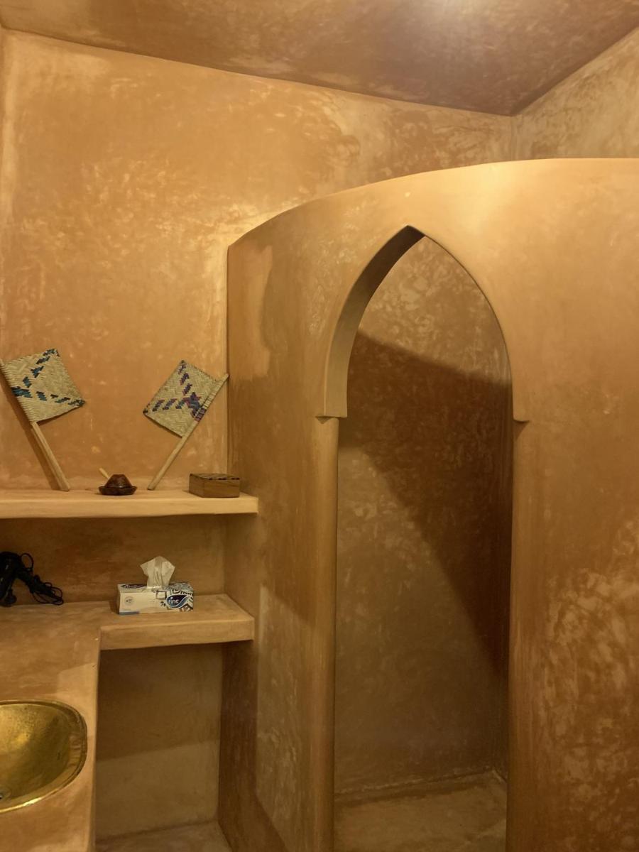 Riad M'Boja - image 4