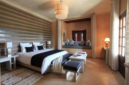 Moroccan sumptuousness 6 bedroom Riad - by feelluxuryholidays - image 4