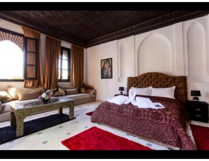 Palace with 2 villas and 2 swimming pools in Sidi Abdellah Ghiat Marrakech 