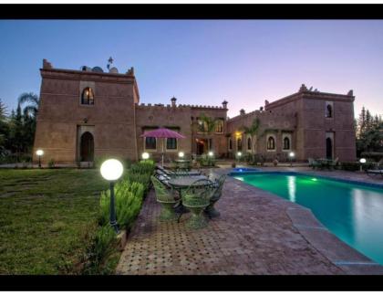 Palace with 2 villas and 2 swimming pools in Sidi Abdellah Ghiat - image 3