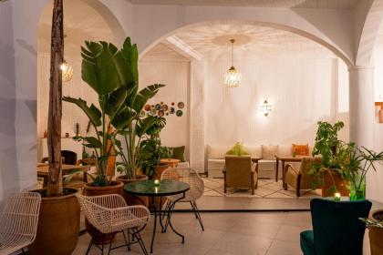 Riad Dar Blanche & Spa - image 9