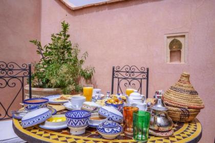 Room in Guest room - Riad Lakouas Amber room - image 9