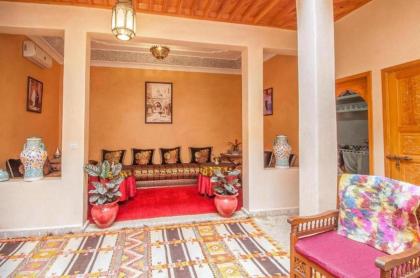 Room in Guest room - Riad Lakouas authentic Santal Room situe a Marrakech no001 - image 19