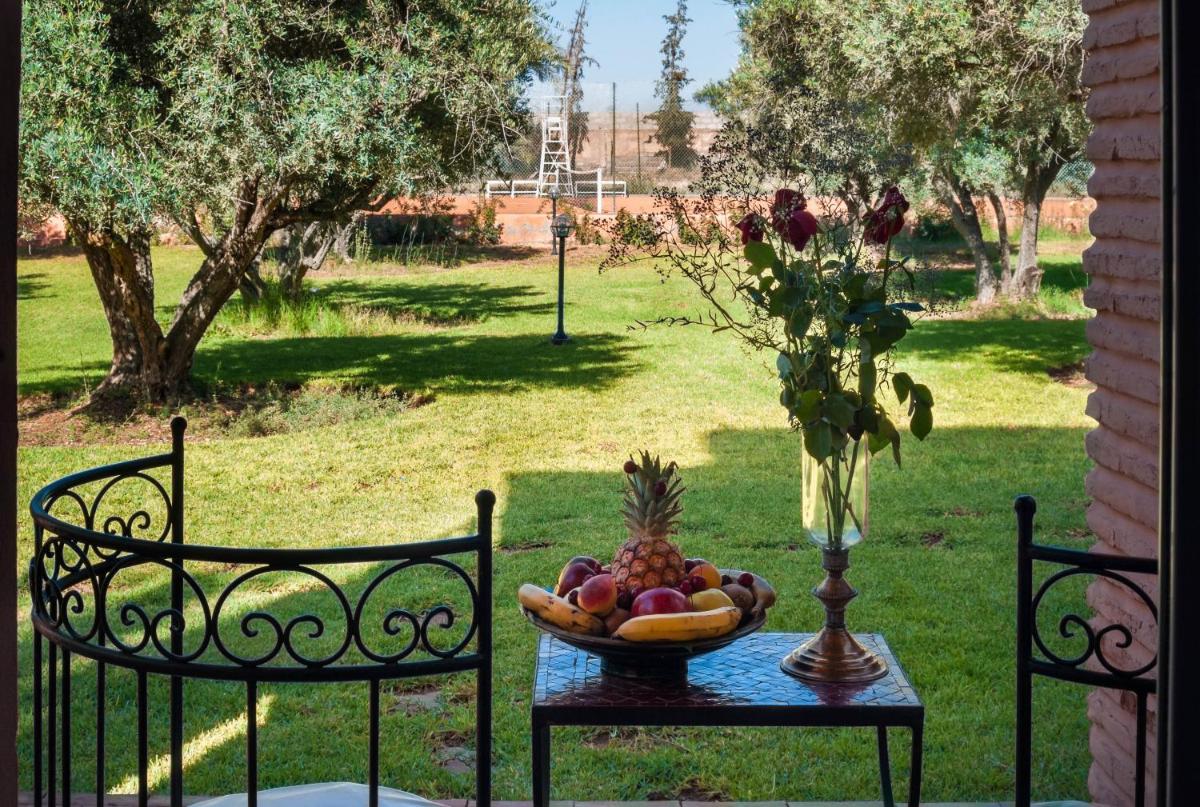 Double room in a charming villa in the heart of Marrakech palm grove - image 7