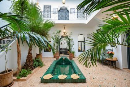 Riad Des Sables-Exclusive -4 Suites -Swimming Pool