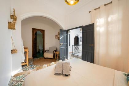 Riad Des Sables-Exclusive -4 Suites -Swimming Pool - image 18