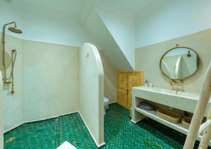 Riad Des Sables-Exclusive -4 Suites -Swimming Pool - image 19